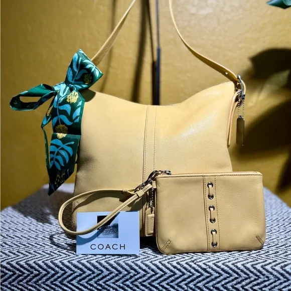 Vintage Coach Legacy Slim Duffle & Wristlet Set - Butter Yellow - 9326 - Picture 1 of 14